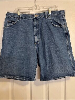 Wrangler Men's Denim Jean Shorts in Medium Blue